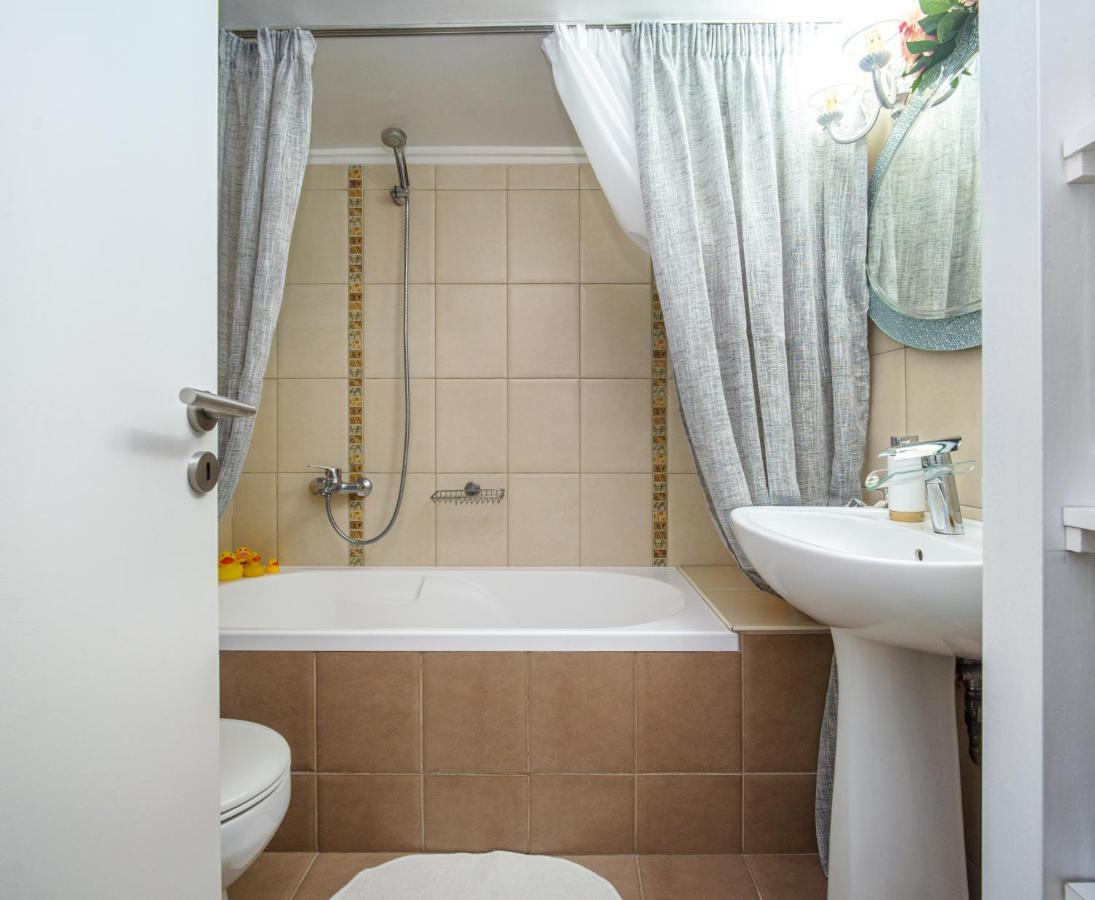 Luxury Apartments Zeas Piraeus Exterior photo